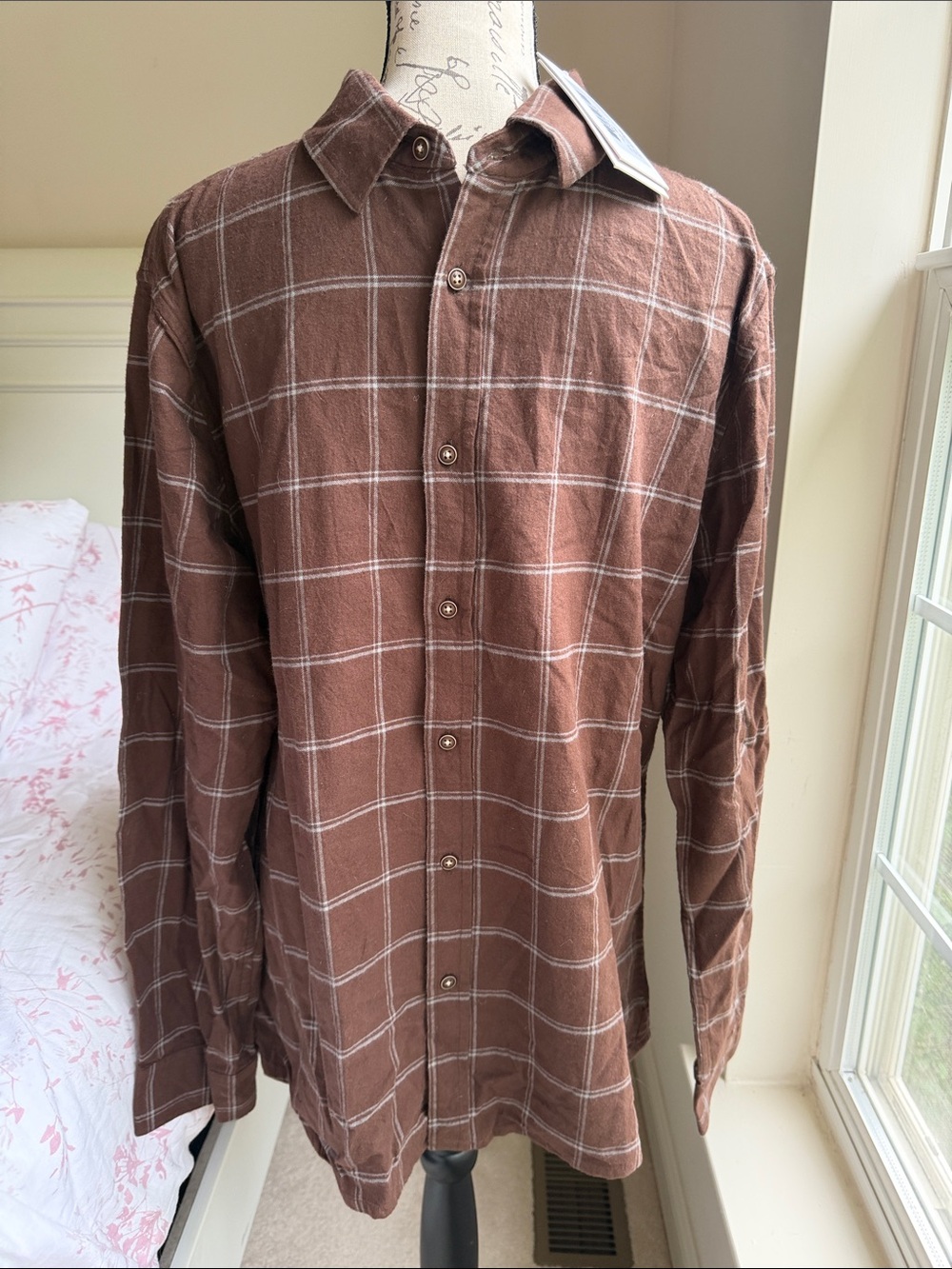 Men's Brown Plaid Long-Sleeve Button-Down Shirt